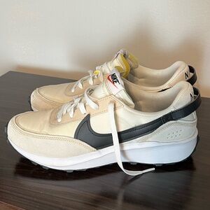 11.5 Nike Waffle Debut